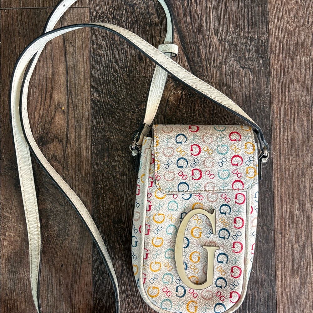 G by Guess Multicolor Logo Crossbody in Cream